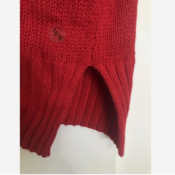 LANE BRYANT Red Cable Knit Sweater NWT Size 14/16 Vee Neck - Picture 4 of 5